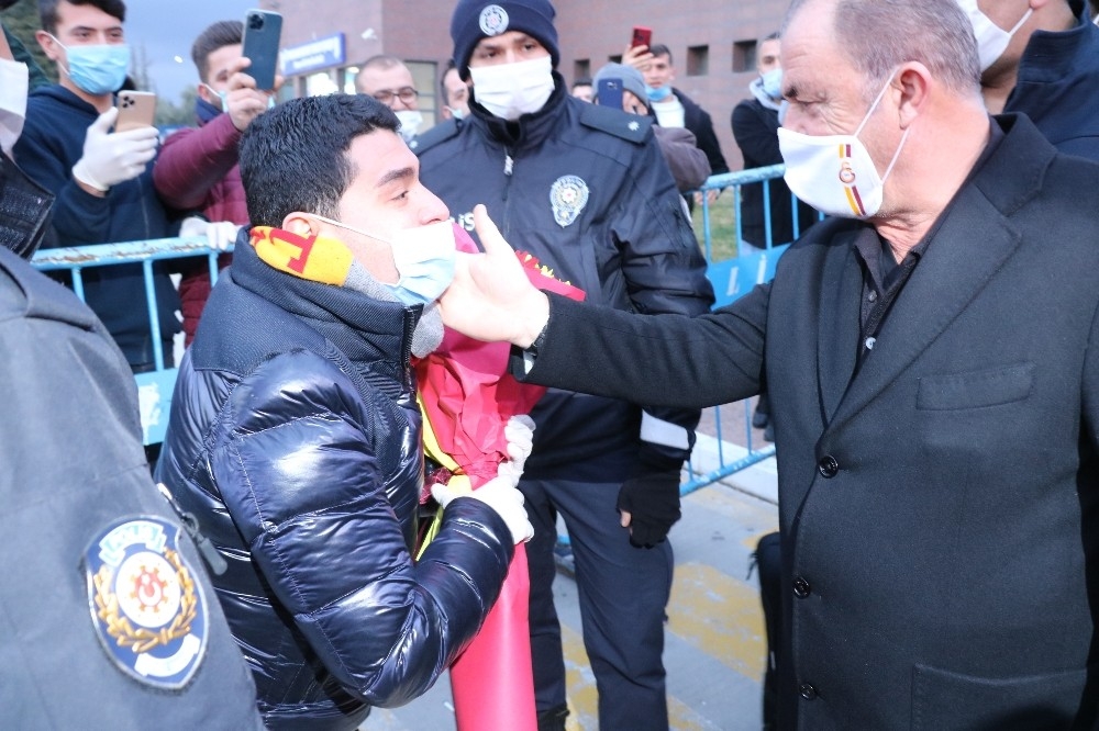 2021/01/galatasaray-kafilesi-gaziantepte-20210128AW22-1.jpg