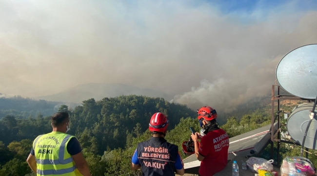 Yüreğir Belediyesi Manavgat'a yardıma gitti