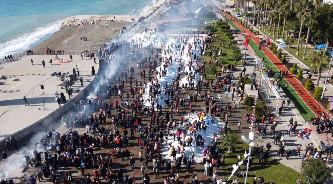 70 kamyon kar taşındı, çocuklar kar festivalinde doyasıya eğlendi