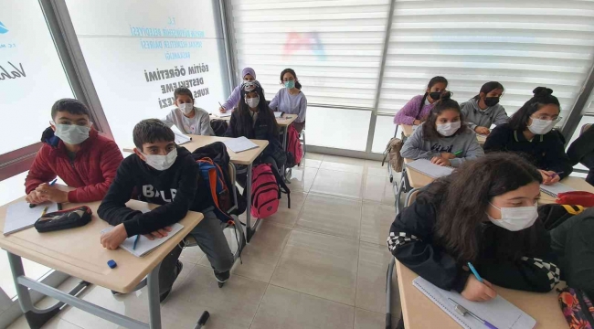 Büyükşehir Belediyesi, Tarsus'ta LGS hazırlık kurs merkezi açtı