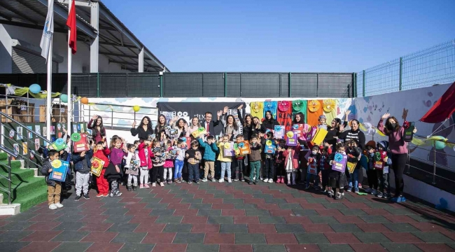 Büyükşehir Belediyesinin kreşlerindeki minikler karne heyecanını tattı