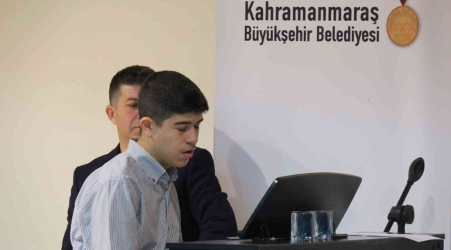 Kahramanmaraş'ta otizmli gençten piyano resitali