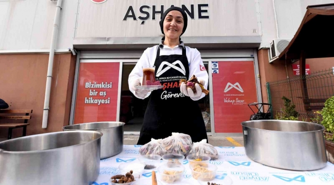 Belediyeden vatandaşlara 'kaynar' ikramı