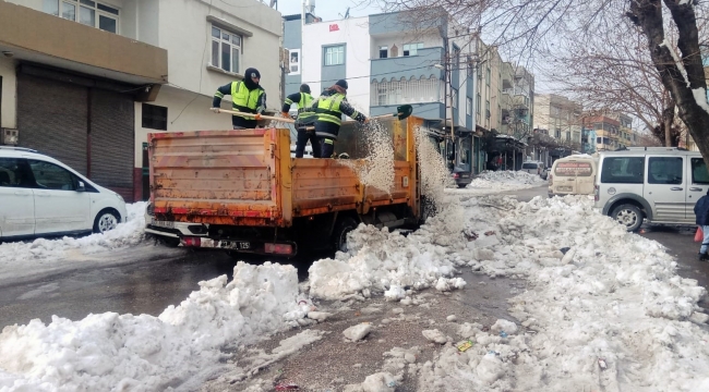 Şehitkamil'de yoğun kar mesaisi devam ediyor