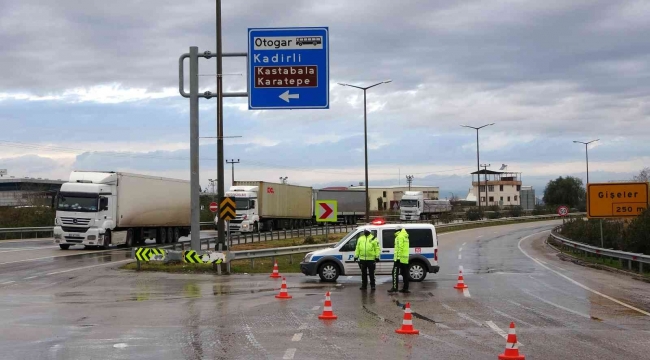 TAG otoyolu Gaziantep yönü trafiğe kapatıldı