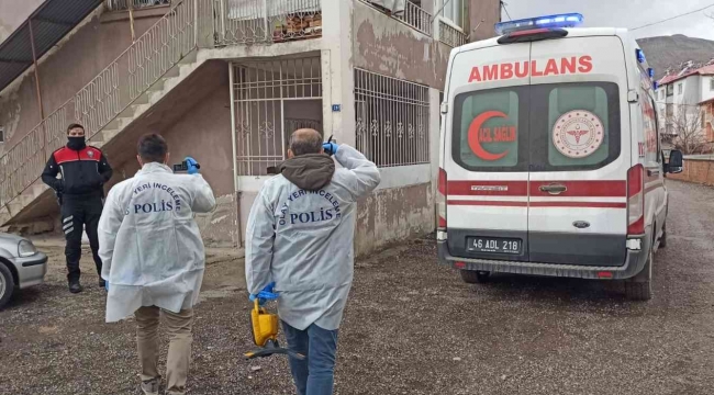 Yalnız yaşadığı evinde ölü bulundu