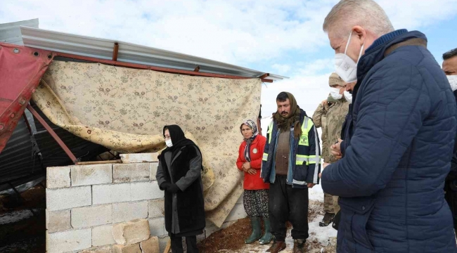 Büyükşehirden, kar yağışında mağdur olan çiftçilere destek