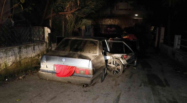 Çaldıkları otomobilin plakalarını bezle kapattılar sonra çaldıkları motosikleti aracın arkasına koyup kaçarken yakalandılar