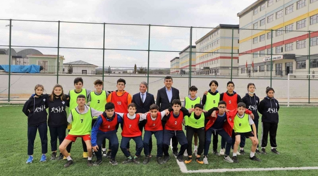 Fadıloğlu'ndan Kamil Ocak Spor Lisesi'ne ziyaret