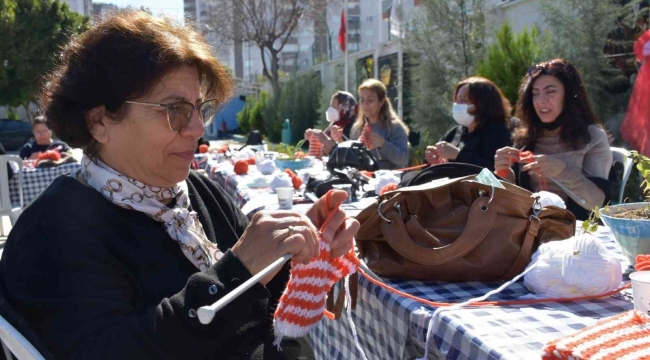 Hünerli eller lösemili çocuklar için ördü