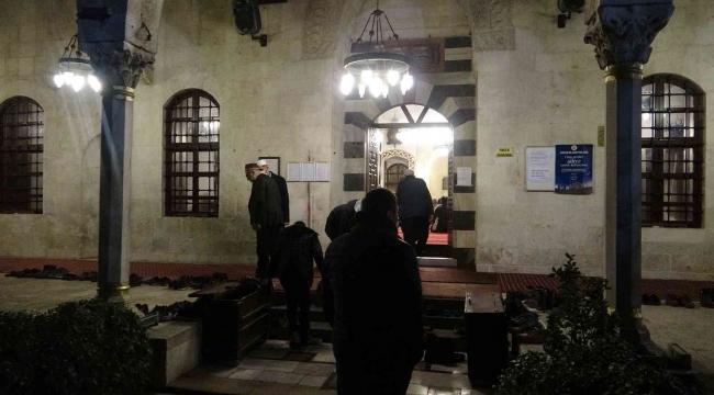 Miraç Kandili dolayısıyla Habib-i Neccar Camii'nde şehitlere dualar edildi