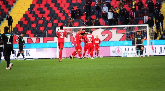 Spor Toto Süper Lig: Gaziantep FK: 5 - DG Sivasspor: 1