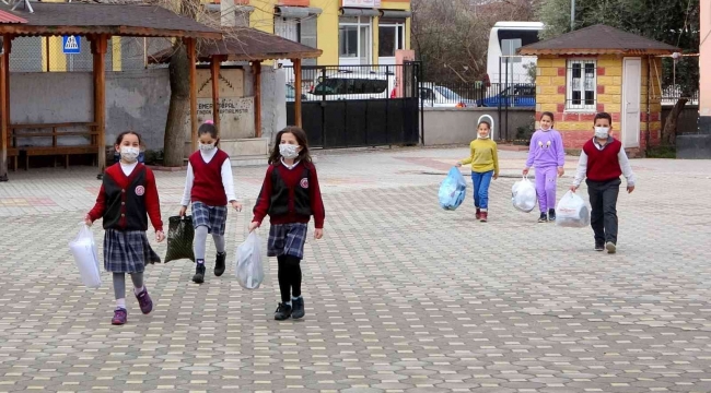 'İklim muhafızları' doğayı kirleten atık malzemeleri paraya dönüştürüyor