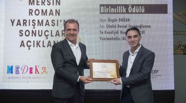 Başkan Seçer, Mersin Roman Yarışmasının ödül törenine katıldı