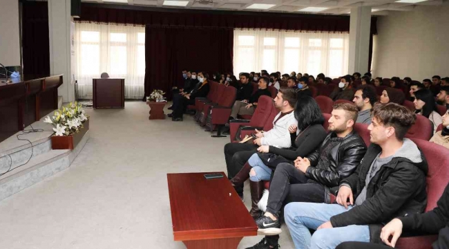 GAÜN'de 'Türk Devlet Teşkilatları' konferansı