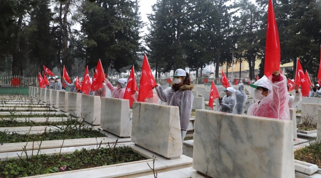 Şehitkamilli öğrencilerden şehitlik ziyareti