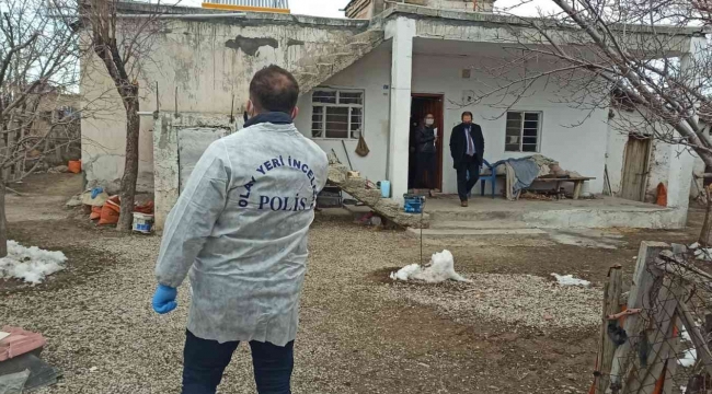 Yaşlı çifti sobadan sızan gaz ayırdı