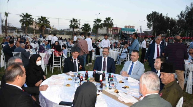 Başkan Bozdoğan, şehit ve gazi aileleriyle iftarda buluştu