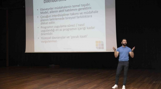 Mersin'de Dünya Otizm Farkındalık Günü Semineri