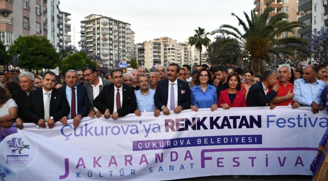 Adana'da jakaranda coşkusu