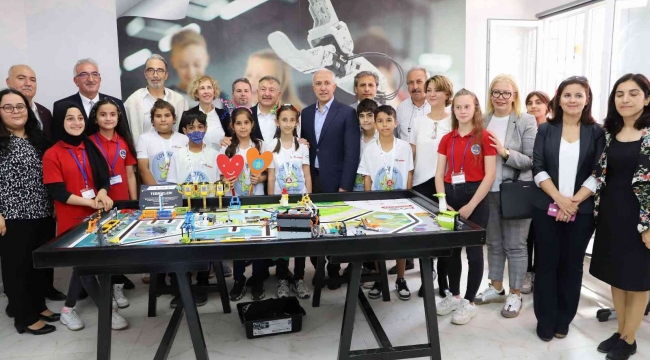 Ahmet Şimşek Ortaokulu Robotik Kodlama Atölyesi törenle açıldı