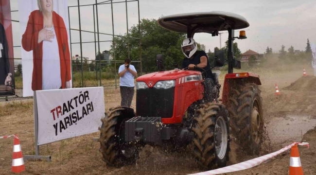 Ceyhan'da traktör yarışı heyecanı yaşandı