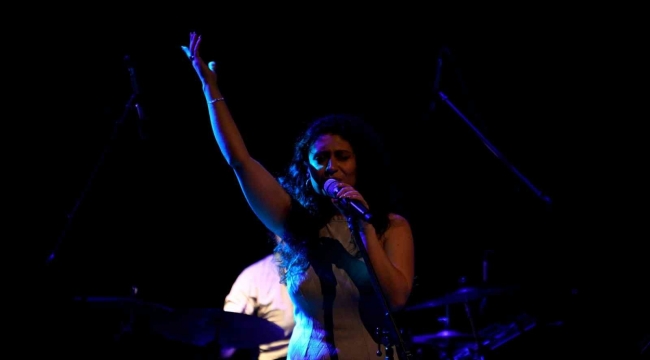 Elif Sanchez'den Mersin'de unutulmaz konser