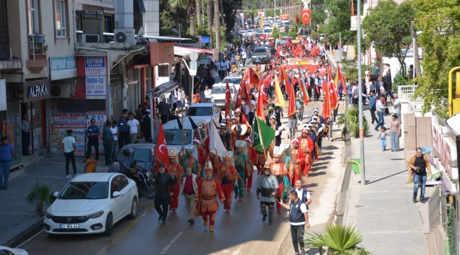 Kırıkhan'da mehterli Gençlik Yürüyüşü
