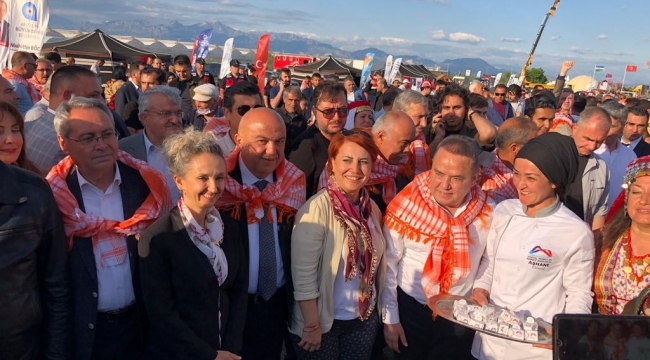 Mersin, Antalya Yörük Türkmen Festivali'nde tanıtılıyor