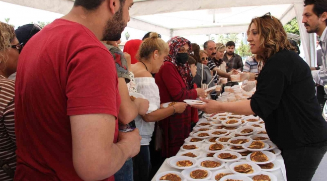 Mersin'de Türk Mutfağı Haftasının açılışı fındık lahmacunla yapıldı