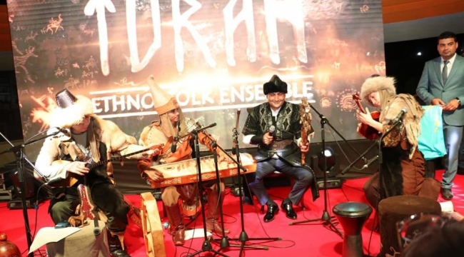 Toroslar'da Turan Ethno Folk Band rüzgarı