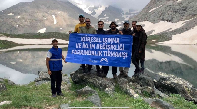 Büyükşehir Belediyesi personelinden doğa ve iklim için farkındalık tırmanışı