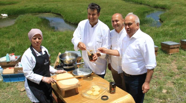 İtalyan şef, 2 bin 500 rakımda dünya birincisi balla tatlı yaptı
