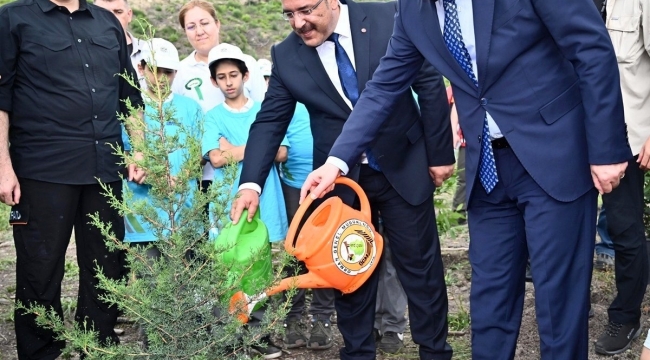 Osmaniye'de 150 fidan toprakla buluşturuldu