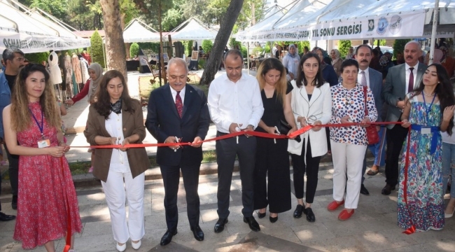 Osmaniye'de kadınların el emeği göz nuru ürünleri sergilendi