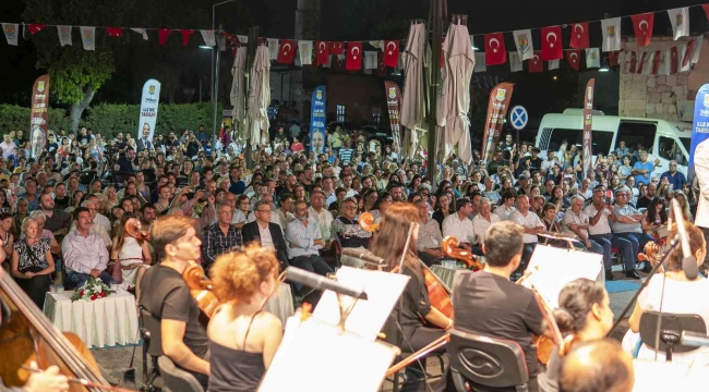 Tarsus'ta 50 kişilik dev orkestra eşliğinde Allegra Ensemble konseri