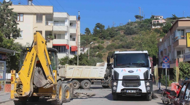 Aydıncık ve Bozyazı'da asfalt çalışmaları sürüyor