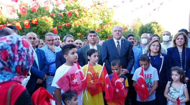 Fadıloğlu, darbe girişiminin 6. yılında da Demokrasi Meydanı'ndaydı