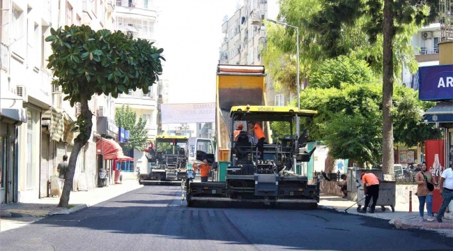 Mersin'de asfalt çalışmaları sürüyor