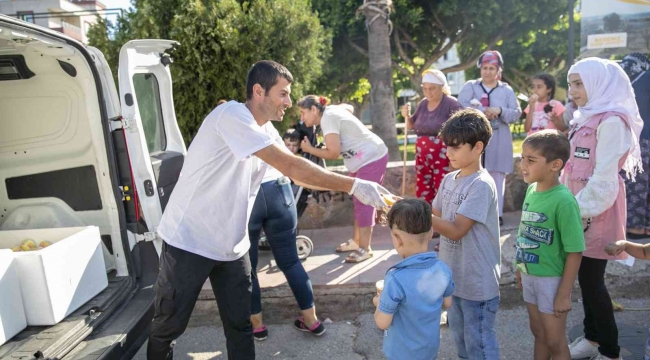 Mersin'de çocukların dondurması belediyeden