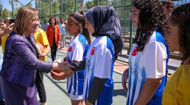 Şahin'den yaz kurslarından yararlanan çocuklara ziyaret