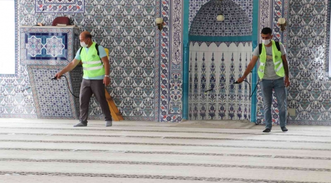 Toroslar'da ibadethanelerin dezenfeksiyonu sürüyor