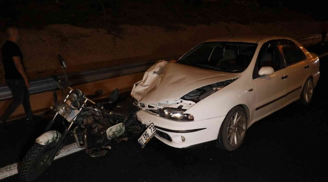 Adana'da otomobil motosiklete çarptı: 1 ölü 2 yaralı