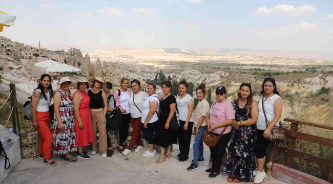 Akdenizli kadınlar Kapadokya turuna çıktı