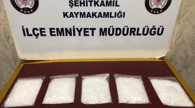 Gaziantep'te 1 kilo metamfetamin ele geçirildi