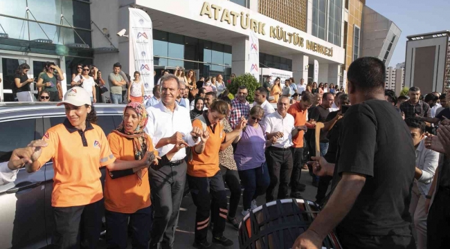 Mersin Büyükşehir Belediyesinde toplu sözleşme sevinci