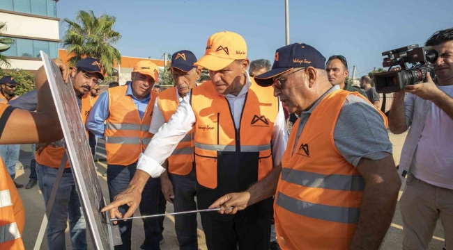 Mersin'de asfalt çalışmaları sürüyor