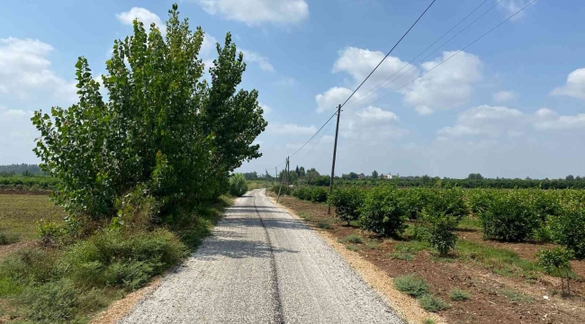 Tarsus'ta 12 mahallenin yolu daha asfaltlandı