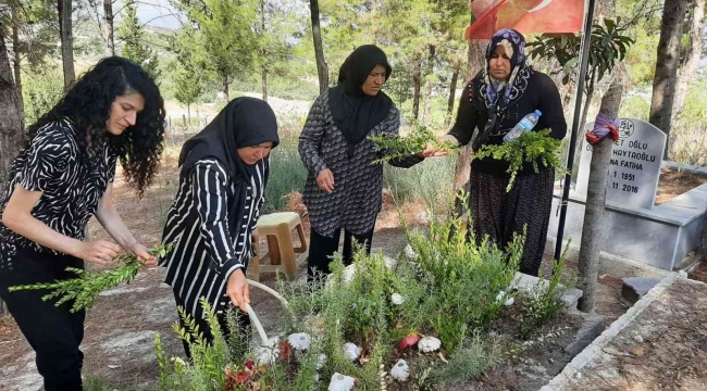 Azra'nın annesi, katilinin ölüm haberini kızına mezarında verdi