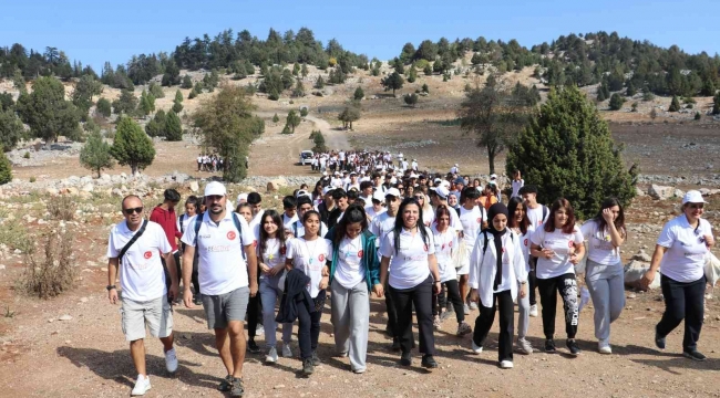 Gençler Toroslar'da buluştu